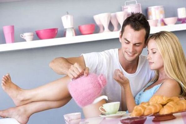 sretni muškarac i žena